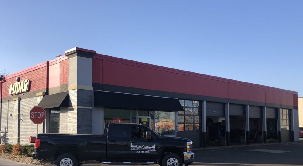 Wisconsin Commercial Roofing | Midas | Milwaukee New EPDM Front View