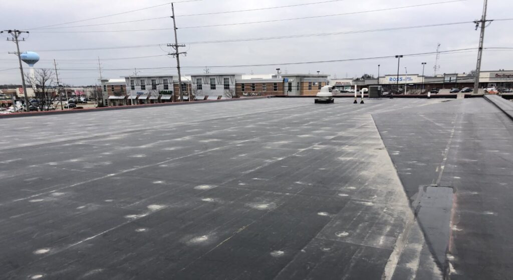 Wisconsin Commercial Roofing | Midas | Milwaukee New Rubber 60mil Sideview